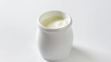 12 Amazing Benefits of Buttermilk